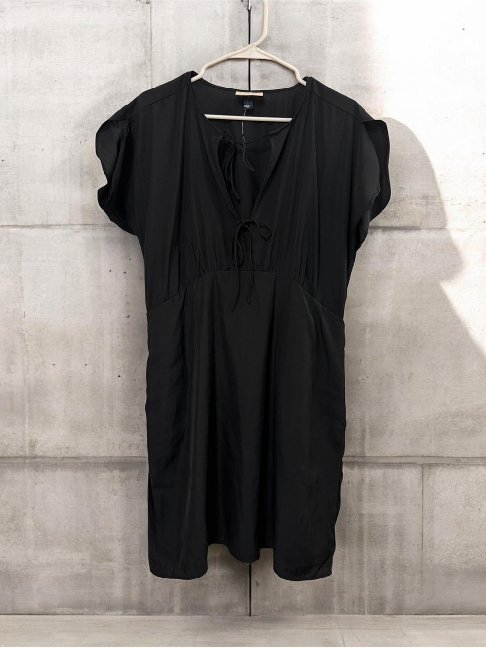 Universal thread, Black Tie-Neck Short Sleeve Dress Size L
